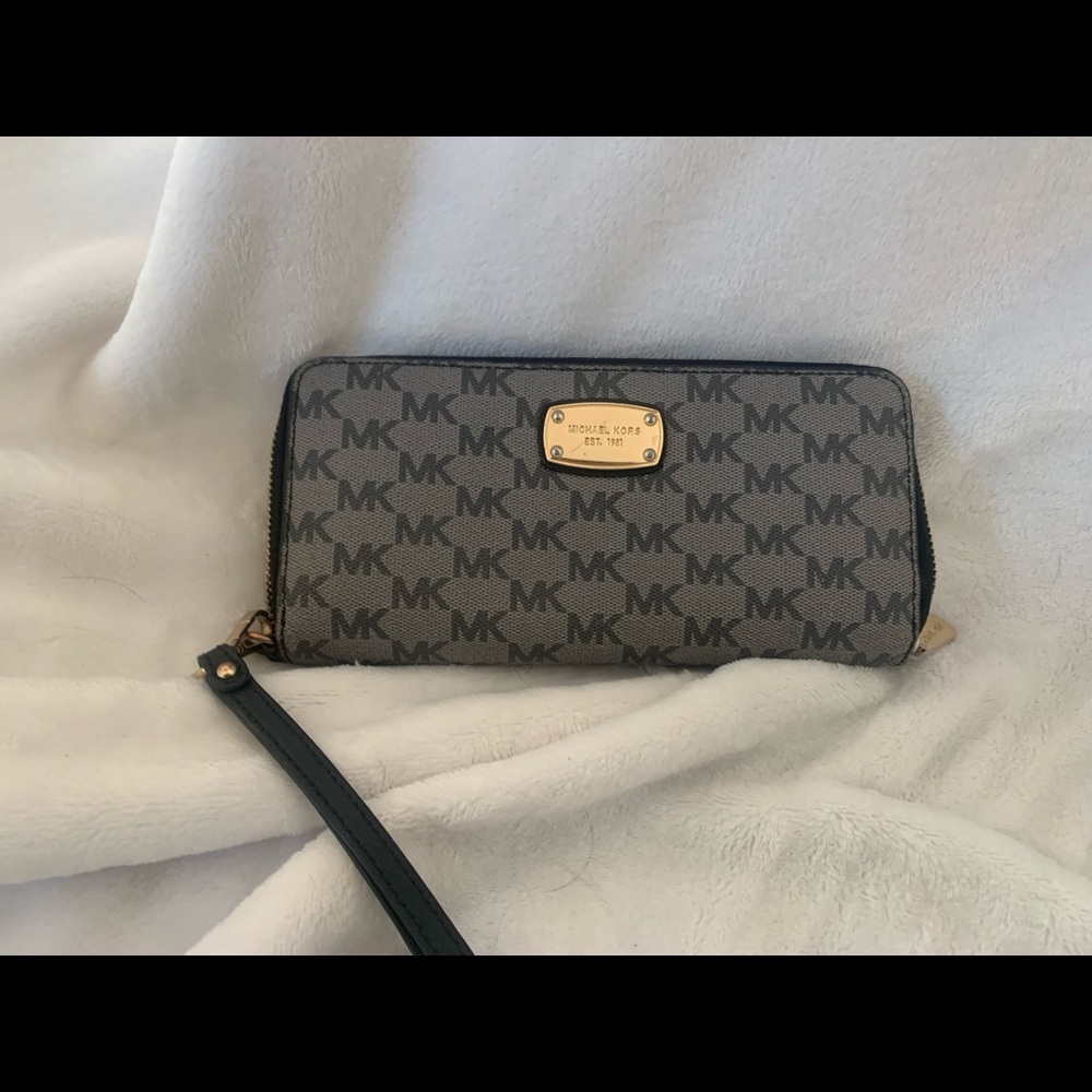 Michael Kors wallet